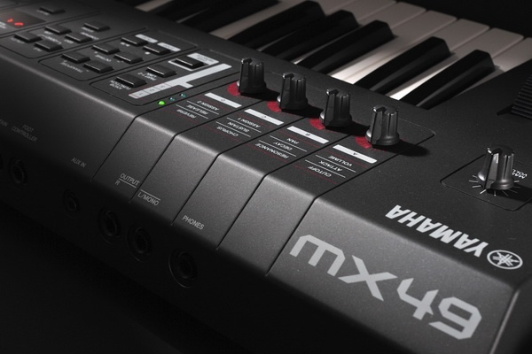 yamaha-mx49-473555_resize.jpg