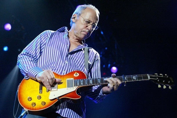 Mark-Knopfler_resize.jpg
