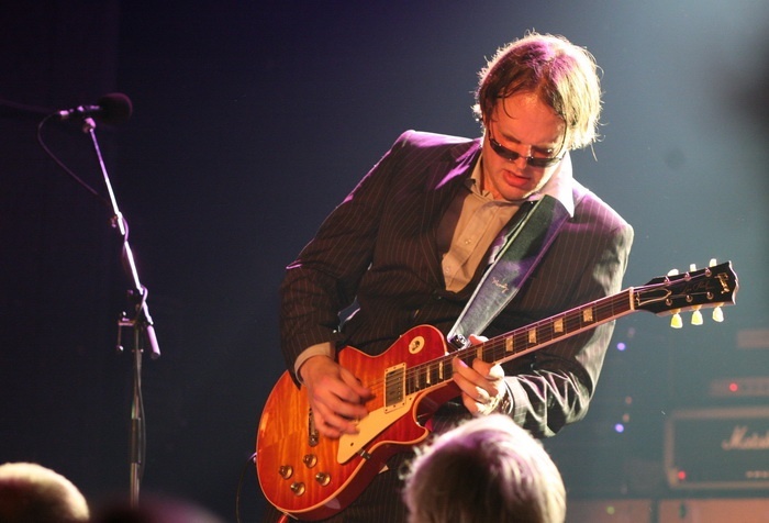 JOE-BONAMASSA-(4)_resize.jpg