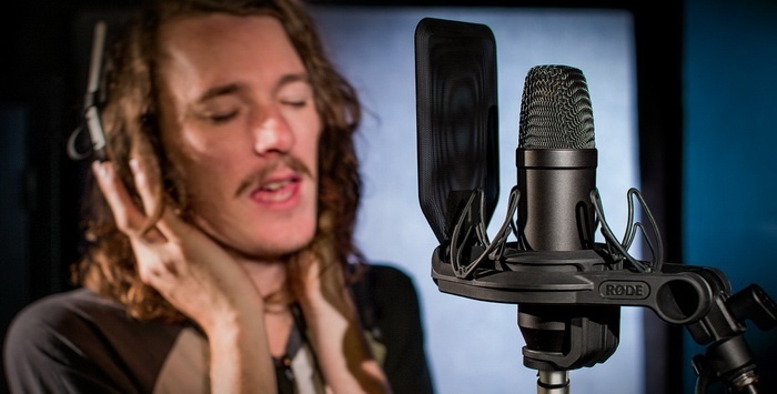 NT1 microphone from RoDE700.jpg