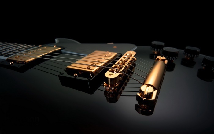 Electric-Guitar_700.jpg