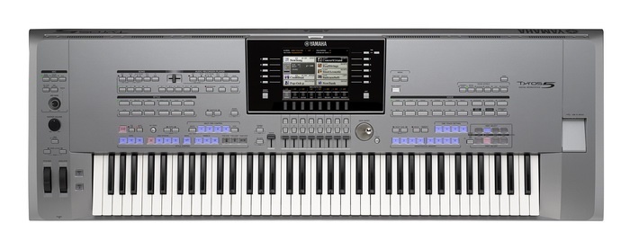 Tyros5_up700.jpg