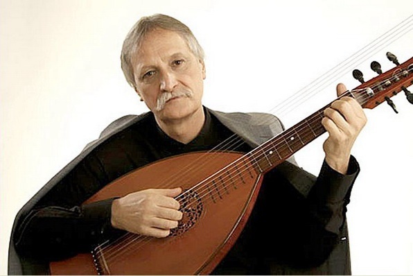 Kobzos Kiss TamĂĄs_600_2.jpg