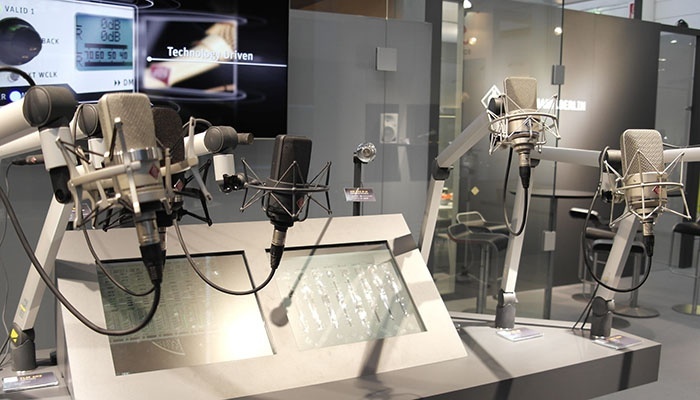 neumann 700x400.jpg