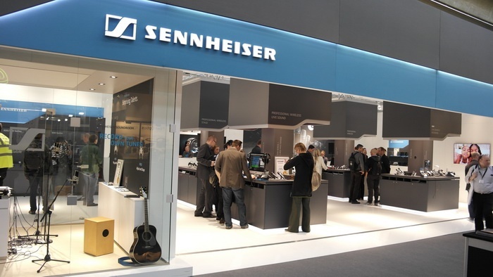 sennheise stand 01_700.jpg