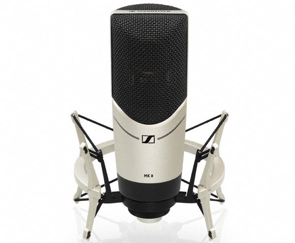 square_louped_MK_8-sq-03-sennheiser600 cr.jpg