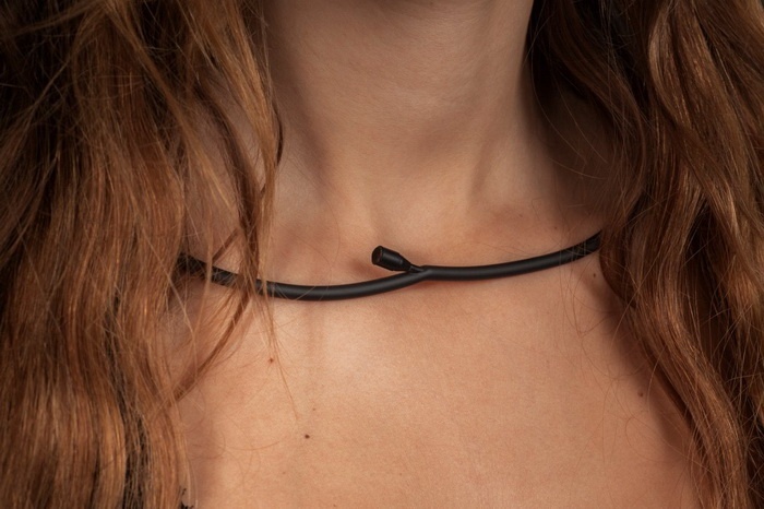DPA dscreet necklace mic_700.jpg