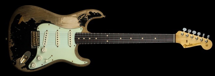 7871_Fender_John_Mayer_Black1_700.jpg