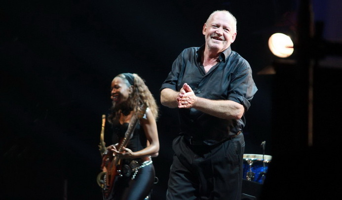 Joe2_2010_700_crop.jpg