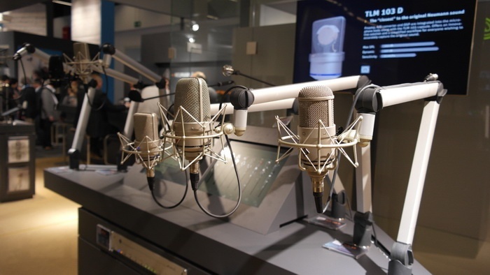 NEUMANN STUDIOMIKEK_700.jpg