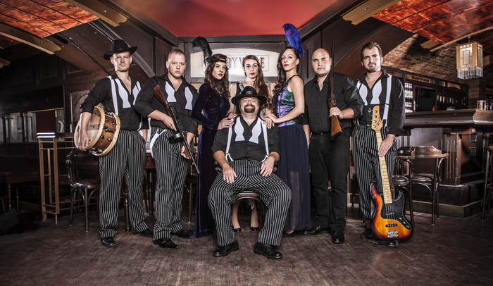 FatMos-Band-1_700.jpg