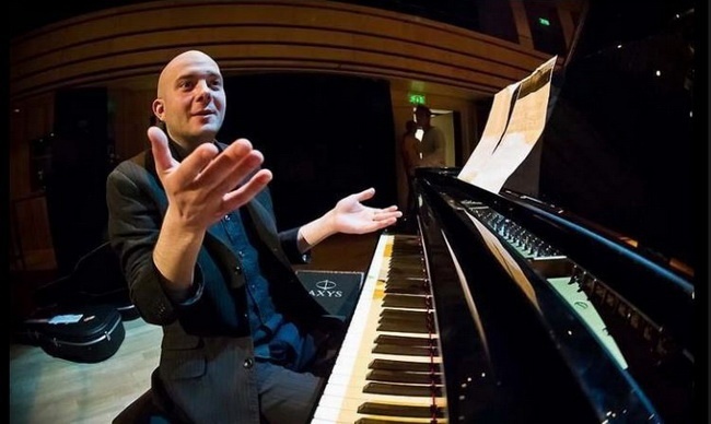 RozsnyĂłi PĂŠter Trio 650_crop.jpg