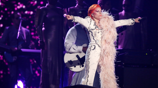 lady-gaga-david-bowie-tribute-grammy-awards.jpg