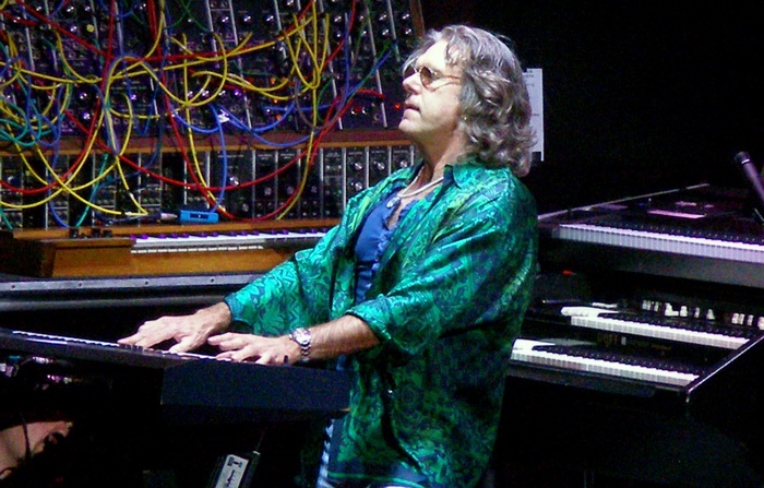 Emo-Nearfest_06_700.jpg