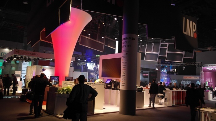 2. LMP_700.jpg