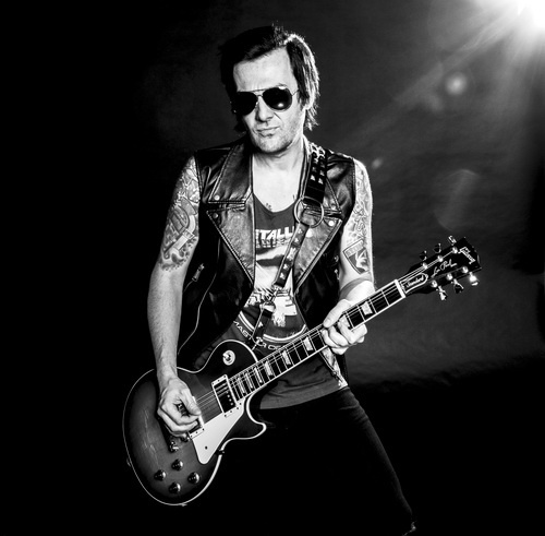 Peter_Kovary_promo_1_2016_500.jpg