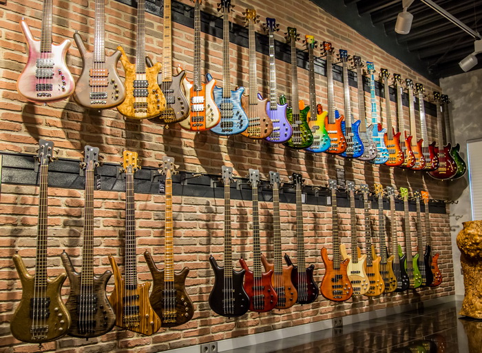 Warwick_Showroom_700.jpg