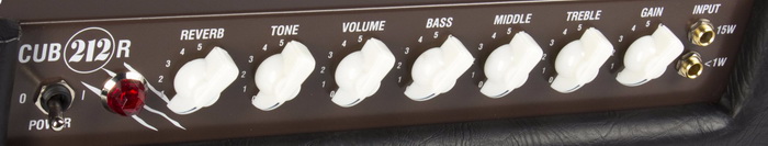 Laney-CUB212R-Panel_700.jpg