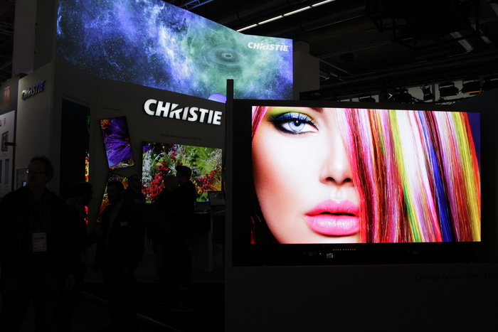 09. Christe 700.jpg