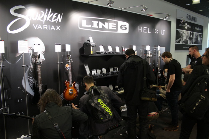 A Line 6 bemuato 700.jpg