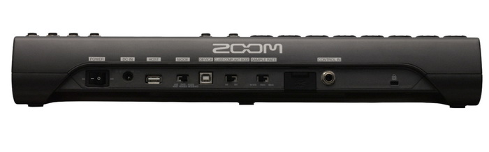 Zoom-L-12-Rear_700.jpg