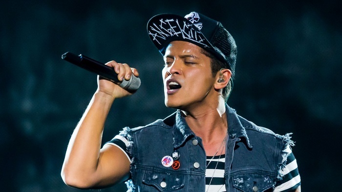 Bruno-Online_700.jpg
