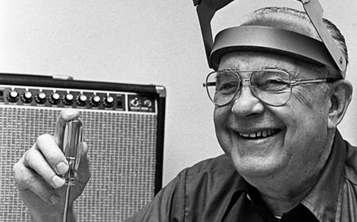 leo_fender_1_700x.jpg