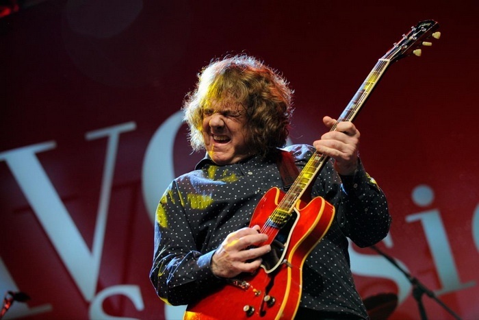 gary_moore_image2_700x.jpg