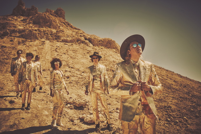 arcadefire_pressshot_final 700x.jpg