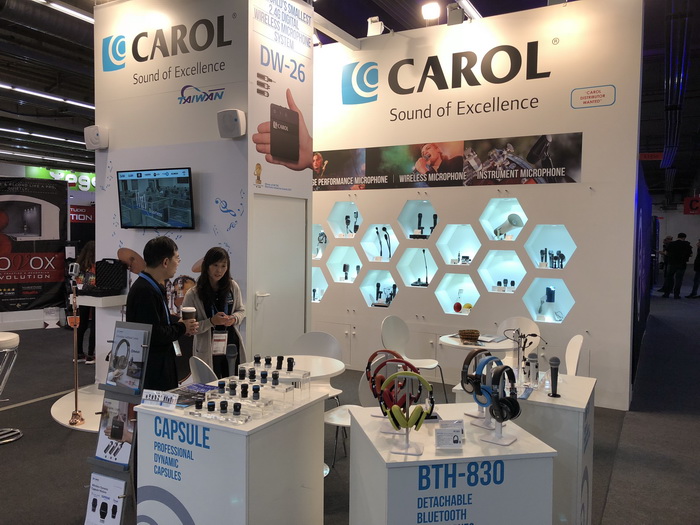 Carol_700xIMG_5642.jpg