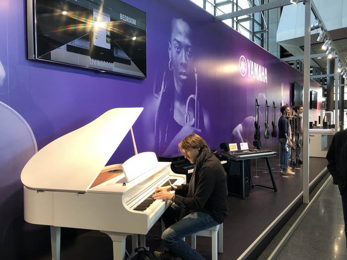 Yamah Clavinova 700x IMG_5499.jpg
