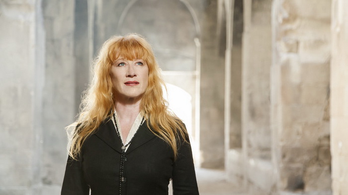 loreena_2 700x.jpg