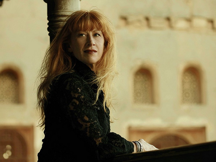loreena 700x.jpg