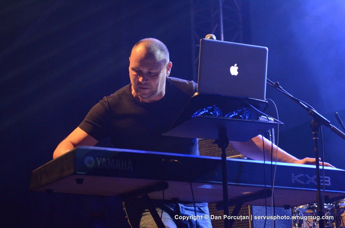 ĂĄron 700x.jpg