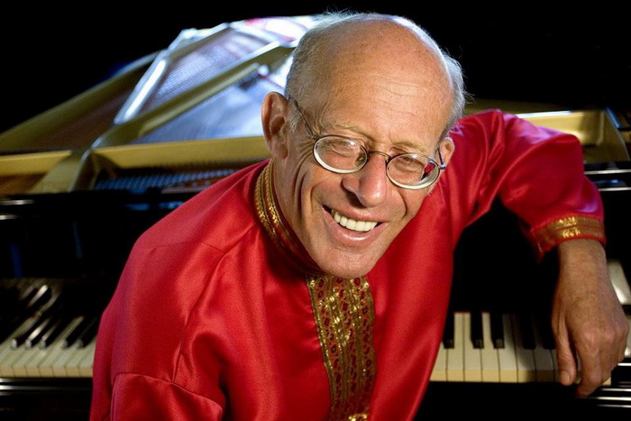 david-helfgott_700.jpg