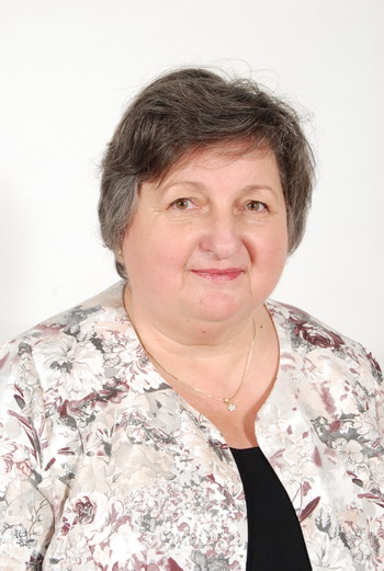 VadĂĄszZsuzsanna_350x.jpg