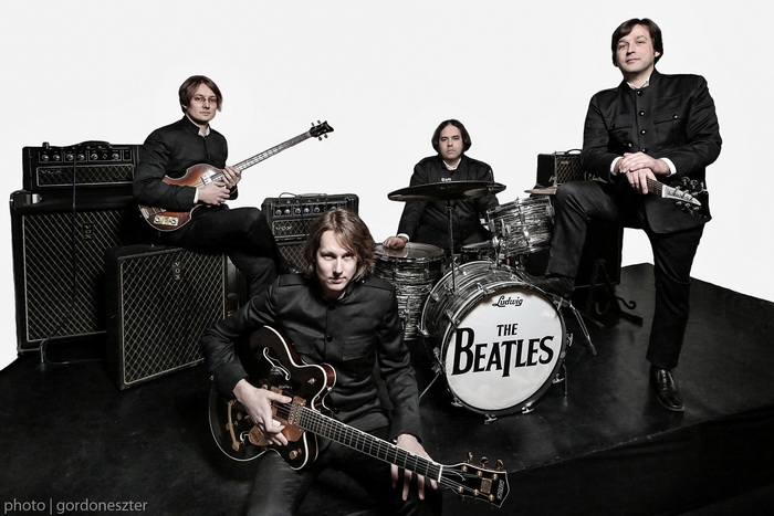 blackbirds_promo_pic_11_vox_700x.jpg