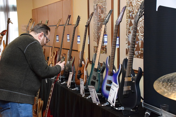 Ibanez 7 hĂşrosok_700x.jpg