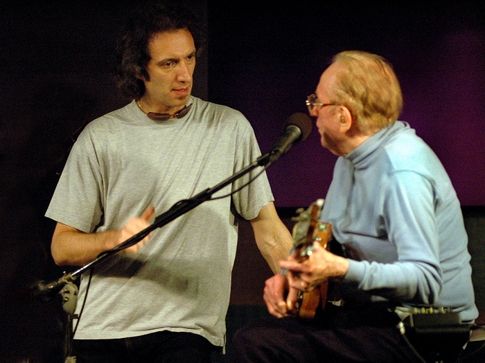 AndrewBarta_LesPaul_Iridium_700x.jpg