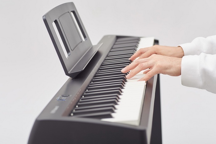 gallery_fp-10_playing_700x.jpg