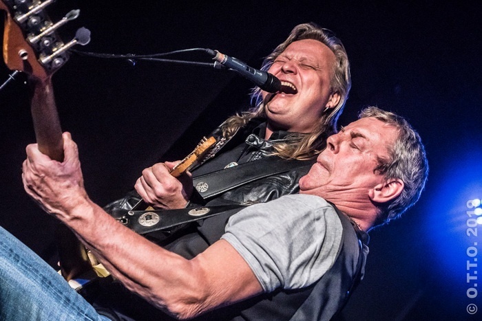 band_of_friends_1 700x.jpg
