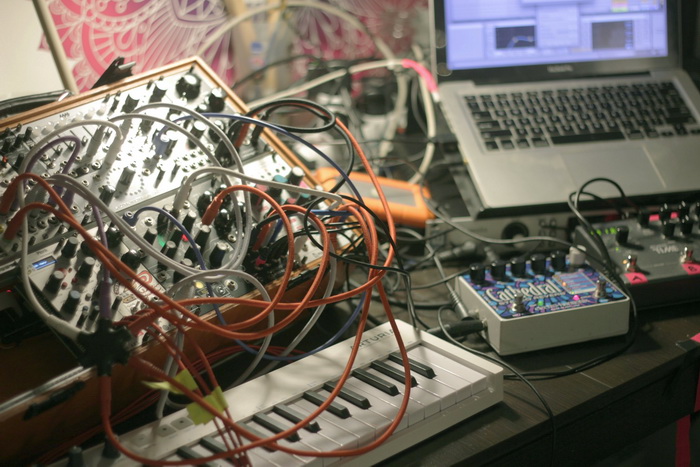 analog 700x.jpg