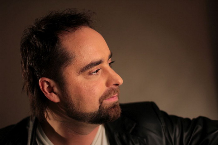 Elias_Gyula_Jr_700x.jpg