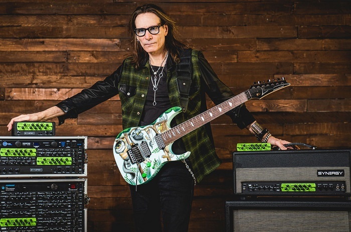 steve-vai 700x.jpg