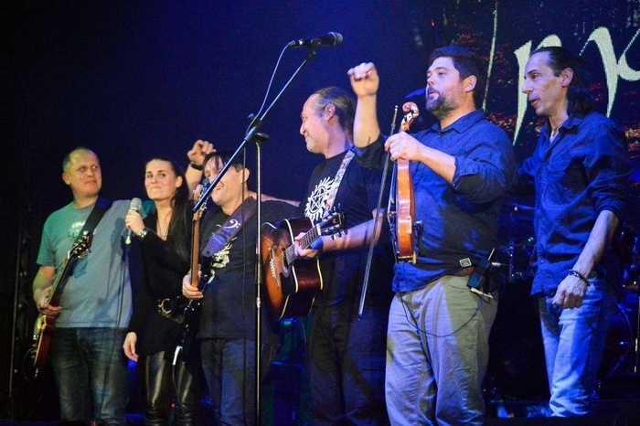 Madrass band 700x.jpg