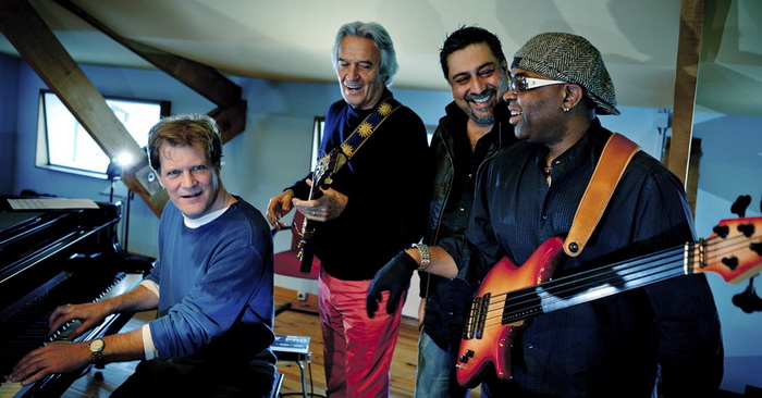 getcloser-koncert-john-mclauhlin-4thdimension-700x.jpg