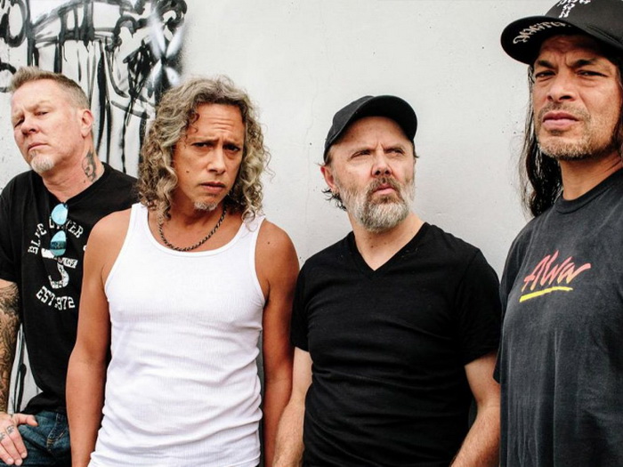 metallica-2020 700x.jpg