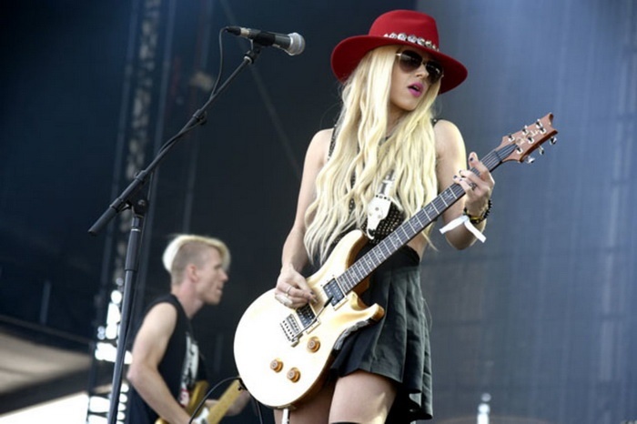 orianthi_700x.jpg