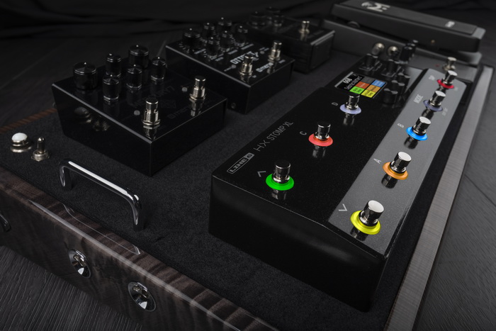 HXStompXLPedalboardCloseup1 700x.jpg