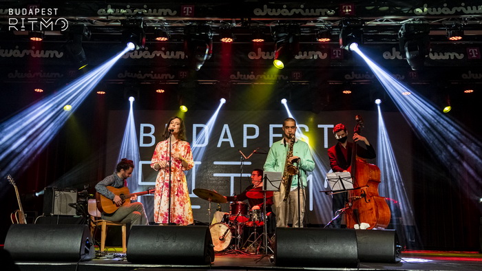 Budapest Ritmo - Bettika Quintet -19 700x.jpg